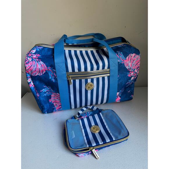 Lilly Pulitzer Overnight Duffle Weekender Bag For the Fans w/pouch new blue pink - Picture 3 of 12